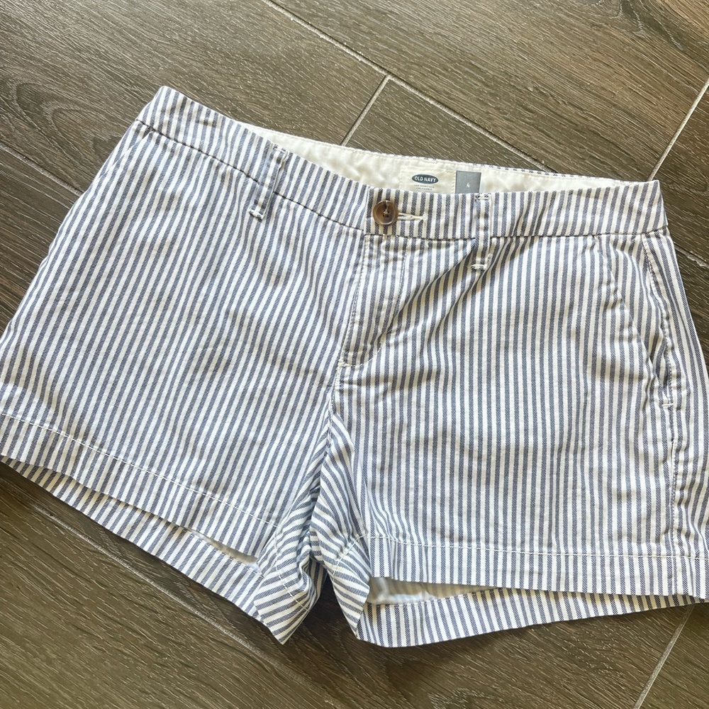 OLD NAVY SHORTS